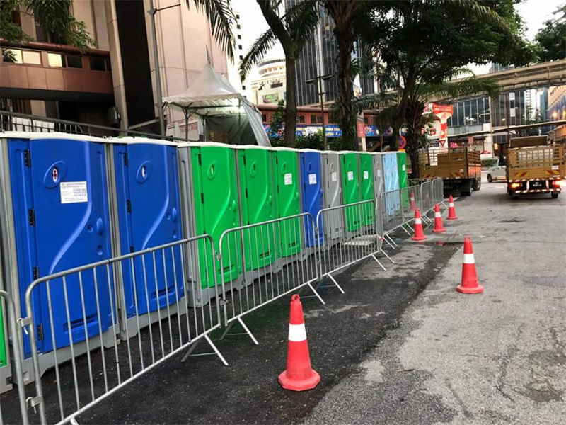 Portable toilet urban roadside setup